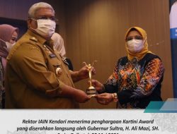 Rektor IAIN Kendari Peroleh Penghargaan Kartini Award 2021