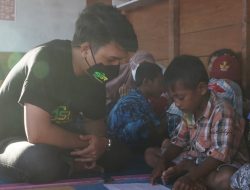 Di Konawe Selatan, ASR Bersama SIC Ngajar Anak Pesisir