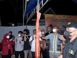 Resmikan Program Kendari Terang di Lepolepo,Wali Kota Juga Serahkan Bantuan Pendidikan Anak Yatim Piatu