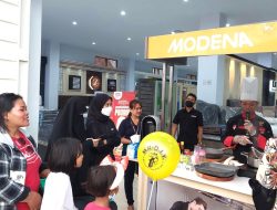 MODENA Gelar Demo Masak dan Bagi-bagi Takjil Untuk Pengunjung Toko Wins Elektronik Kendari