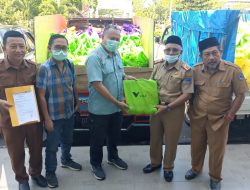 Bersama Pemkab Kolaka, PT Vale Serahkan Paket Sembako di Blok Pomalaa