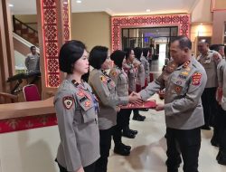 Juara Umum Beladiri Polri 2022, Kapolda Sultra Beri Penghargaan Kepada 12 Personelnya