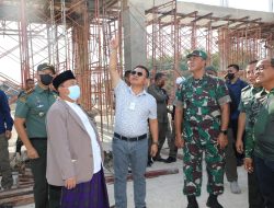 Tinjau Perkembangan Bangunan Masjid Syarif Abdurahman Cirebon, Kasad Berbagi Tali Asih 60 Pekerja