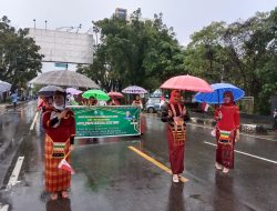 Rukun Keluarga Moronene Meriahkan Pawai Taaruf dan Etno Religi Carnaval MTQ XXIX Sultra