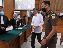 JPU Dakwa Hendra Kurniawan dengan UU ITE Dalam Kasus Brigadir J