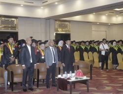 Hadiri Pelaksanaan Wisuda STIE 66 Kendari, Ini Harapan Pj Walikota Kendari