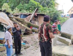 Pj Walkot Kendari Turun Langsung Tangani Dampak Banjir dan Angin Kencang 