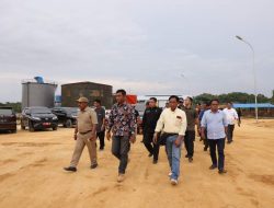 Pj Bupati Bombana Lakukan Kunker di Pabrik Kelapa Sawit