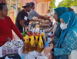 Pasar Murah Disdagkop-UKM Kendari di Kelurahan Benubenua Diserbu Warga