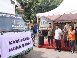 Sekda Sultra Lepas Penyaluran Bantuan Beras Untuk 225.516 KPM