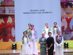 Motif Tenun Bombana Raih Penghargaan Kain Tenun Potensial Terbaik se-Indonesia pada Pemeran Kriyanusa Jakarta 2023
