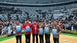 PJ Gubernur Terima SK Biru TORA Tiga Daerah di Sultra dari Presiden