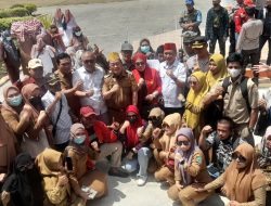 Terima Pengunjuk Rasa, Pj Bupati Konawe Perintahkan OPD Terkait Bayar Gaji PPPK