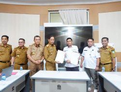 Pemkab dan KPU Bombana Teken NPHD Pemilihan Bupati dan Wakil Bupati 2024