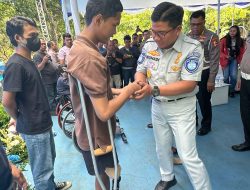Jasa Raharja dan Korlantas Polri Serahkan Alat Bantu bagi Disabilitas Korban Kecelakaan Lalu Lintas