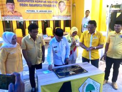 Bupati Surunuddin Resmikan Kantor DPD Partai Golkar Konsel