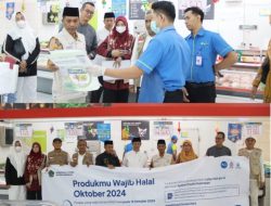 Kakanwil Kemenag Sultra bersama Satgas BPJPH Tinjau Produk Daging Hasil Sembelihan di Hypermart Kendari