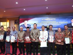 Menteri ATR/BPN RI Serahkan Sertifikat Tanah di Sultra