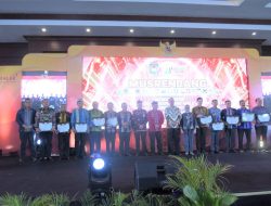 Pemkot Kendari Raih Dua Penghargaan di Acara Musrenbang Provinsi