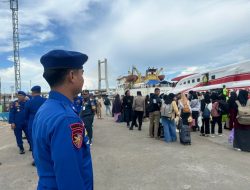 Polda Sultra Kerahkan 410 Personil Guna Amankan Arus Mudik Idul Fitri 1445 H di Pelabuhan Nusantara Kendari