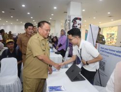 Pj Gubernur Sultra Tinjau Pameran Bursa Kerja 2024