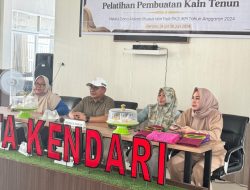 Disdagkop dan UKM Kendari Sukses Gelar Pelatihan Pembuatan Kain Tenun Bagi Pelaku Usaha di Kendari