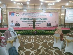 Wakili Pj Wali Kota Kendari, Asisten III Buka Pelatihan Kewirausahaan untuk Tingkatkan Usaha Ekonomi Perempuan