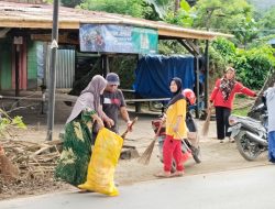 Warga Kelurahan Labibia Intens Lakukan Pembersihan Lingkungan Jelang HUT ke-79 RI