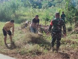 Ciptakan Lingkungan Bersih Jelang HUT ke-79 RI, Warga bersama Aparat Kelurahan Wundudopi Gelar Kerja Bakti