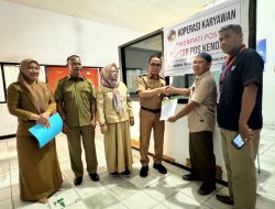 Disdagkop dan UKM Kota Kendari Serahkan Sertifikat Sehat Bagi Koperasi