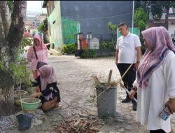 Sambut HUT ke-79 RI dan Lomba Kebersihan, Kelurahan Bende Intens Lakukan Pembersihan Lingkungan