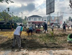 Jelang HUT ke-79 RI, Kelurahan Watubangga Kendari Intens Lakukan Pembersihan Lingkungan