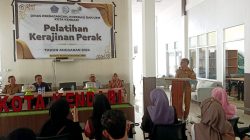 Disdagkop dan UKM Kota Kendari Gelar Pelatihan Kerajinan Perak Bagi Pelaku Usaha