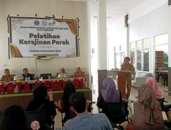 Disdagkop dan UKM Kota Kendari Gelar Pelatihan Kerajinan Perak Bagi Pelaku Usaha