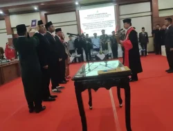 La Ode Tariala Resmi Dilantik sebagai Ketua DPRD Provinsi Sultra Periode 2024-2029