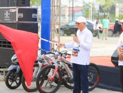 Sekda Sultra Buka Bapenda Festival 2024 dengan Jalan Santai 