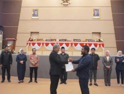 DPRD dan Pemkot Kendari Sahkan Raperda APBD 2025