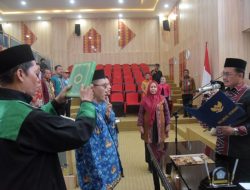 24 Pejabat Fungsional DPM PTSP dan Inspektorat Kota Kendari Dikukuhkan