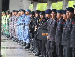 Personel Gabungan Bersama Pemkot Kendari Laksanakan Apel Gelar Pasukan untuk Amankan Malam Pergantian Tahun