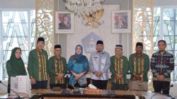 Wali Kota Kendari Membayar Zakat dan Ajak ASN Berzakat di Baznas Kota Kendari