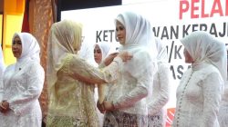 Ketua Dekranasda Sultra Lantik Ny. Shintya Putri Anawula sebagai Ketua Dekranasda Kota Kendari Masa Bakti 2025-2030